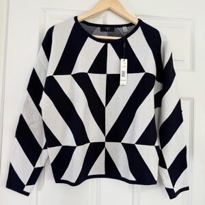 NEW Tahari Geometric Dark Navy and White Soft Sweater Size Small Petite